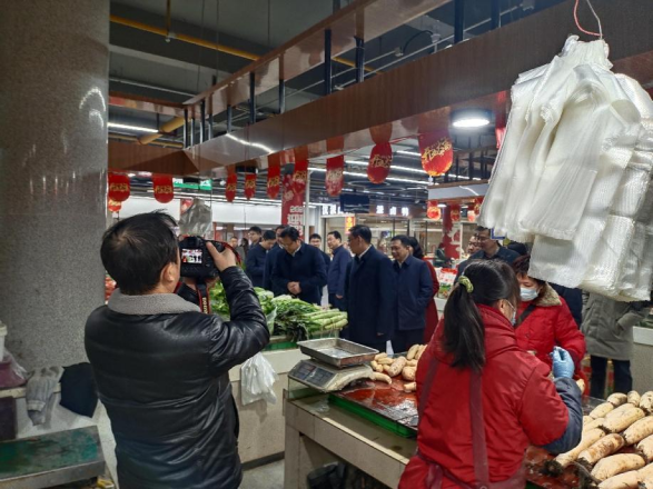 市委書記胡亞波帶隊(duì)至市場運(yùn)營公司所屬象山市場開展安全生產(chǎn)和物資保供檢查活動(dòng)(2)293.png